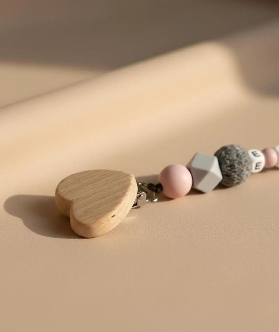 Personalisierte Schnullerkette mit Namen - Handgefertigt für Babys