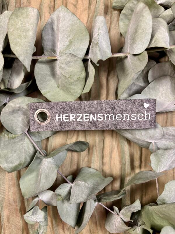 Schlüsselanhänger aus Filz mit Spruch & Symbol