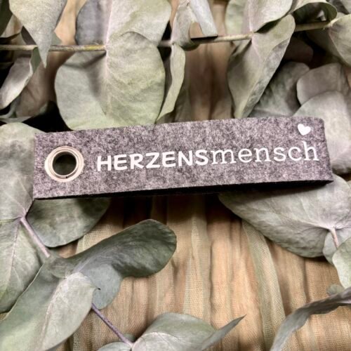 Schlüsselanhänger aus Filz mit Spruch & Symbol