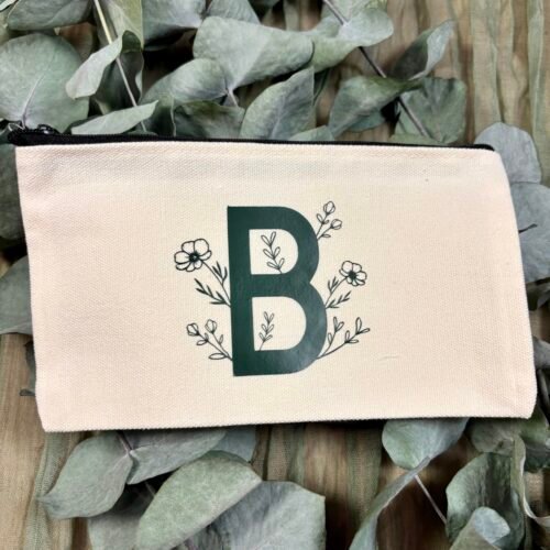 Personalisierte Kosmetiktasche mit Initiale & Blumenmotiv - Schminktasche aus Baumwolle