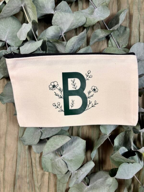 Personalisierte Kosmetiktasche mit Initiale & Blumenmotiv - Schminktasche aus Baumwolle