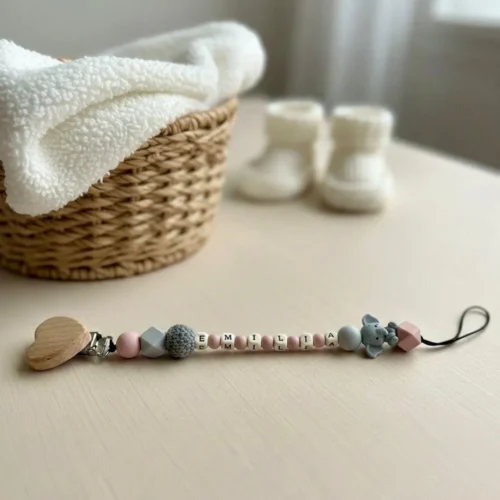 Personalisierte Schnullerkette mit Namen – Elefant oder Otter – Handgemacht - Babygeschenk Geburt & Taufe