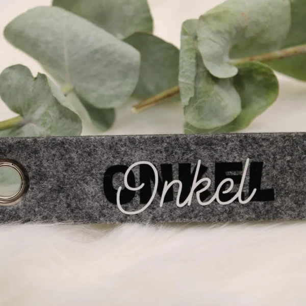 Personalisierter Filz-Schlüsselanhänger mit Wunschtext & Symbol – Geschenk für Familie, Freunde, Kinder - Handgemacht Deutschland