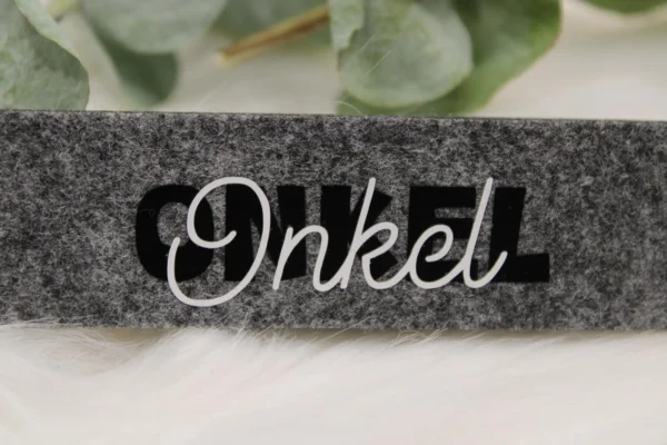 Personalisierter Filz-Schlüsselanhänger mit Wunschtext & Symbol – Geschenk für Familie, Freunde, Kinder - Handgemacht Deutschland