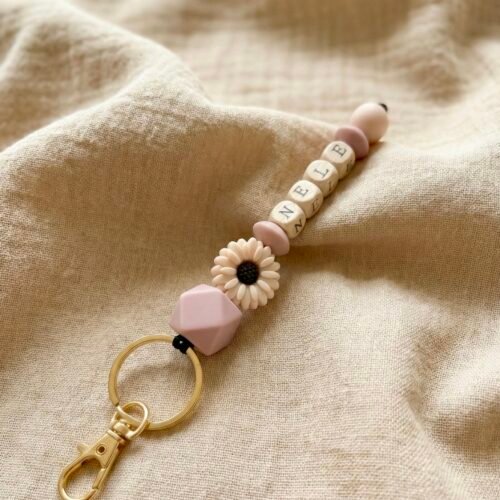 Personalisierter Schlüsselanhänger mit Namen - Silikon & Holz - Geschenk für Mama, Papa, Erzieherin, Kita, Familie