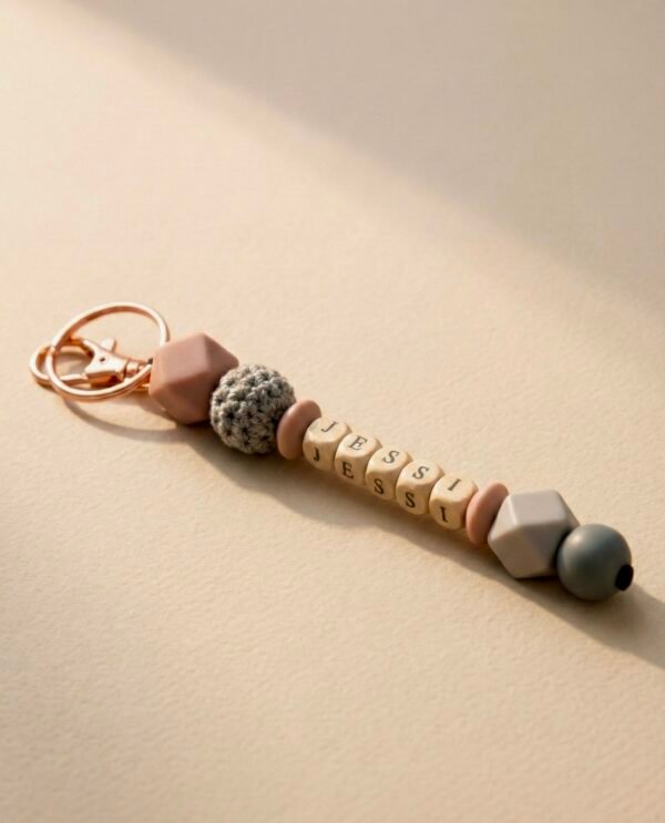 Personalisierter Schlüsselanhänger mit Namen - Silikon & Holz - Geschenk für Mama, Papa, Erzieherin, Kita, Familie